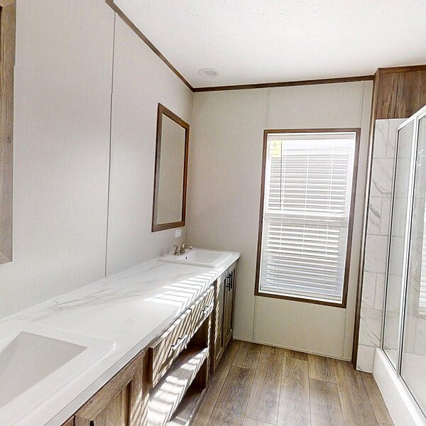 Exclusive / The Emerald 46EXC16763BH Bathroom 121846