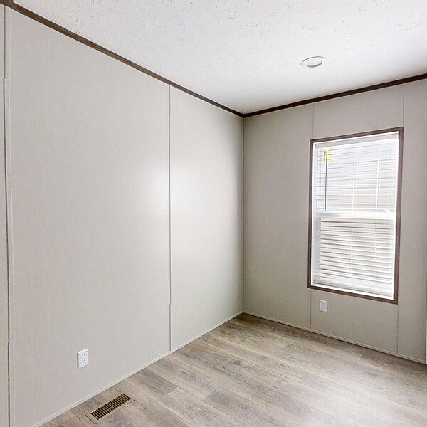 Exclusive / The Emerald 46EXC16763BH Bedroom 121845