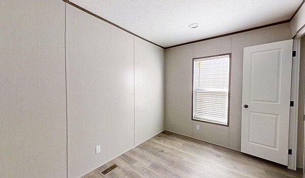 Exclusive / The Emerald 46EXC16763BH Bedroom 121845