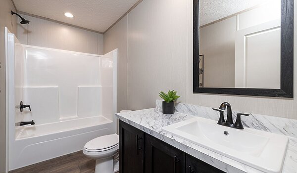 Essential / Vision 46ESS32684AH Interior 120397