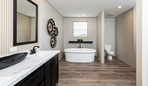 Essential / Vision 46ESS32684AH Interior 120396