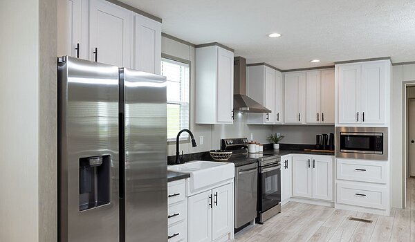 Exclusive / Shower House 46XCL16763CH Interior 120403