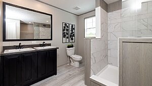 Exclusive / Shower House 46XCL16763CH Interior 120408