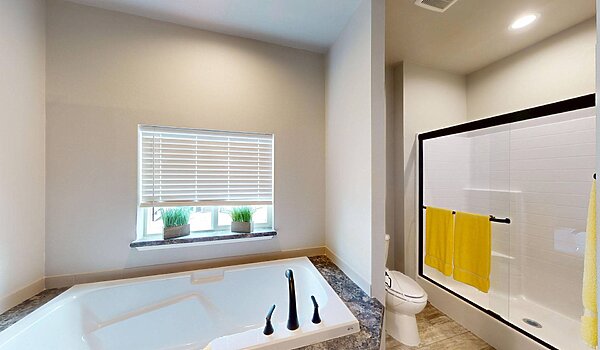 Majestic / 9596-S Bathroom 113133