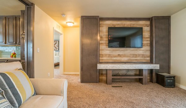 Impression Series / The Missouri Interior 13126