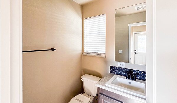 Columbia River Collection Single-Wide / 1001 Bathroom 118966