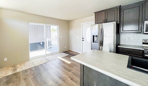 Columbia River Collection Single-Wide / 1001 Kitchen 118960