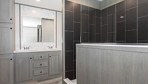 Lifestyles / The Ultimate Shower 22LFS16763BH Interior 115498