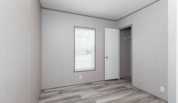 Summit Series / The Olympus 22SMT16763OH Bedroom 152102