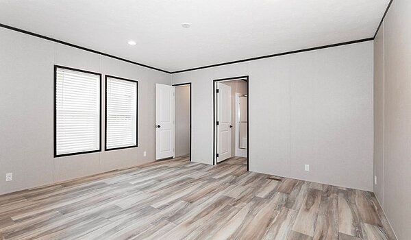 Summit Series / The Fuji 22SMT16763FH Bedroom 152115