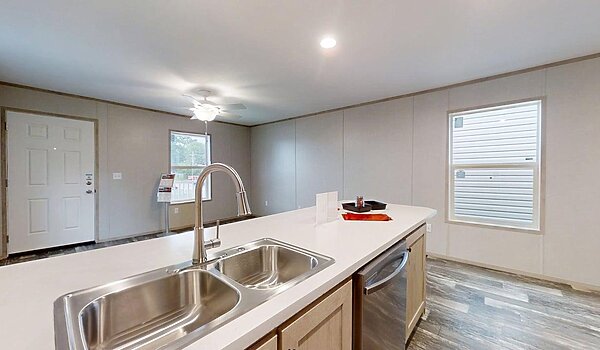GEM Series / Peridot 66 5616-639 Interior 112819