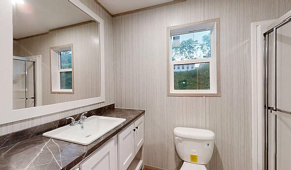 GEM Series / Peridot 66 5616-639 Interior 112824