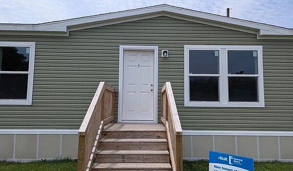 GEM Series / Moonstone 56 56GEM28563AH Exterior 131650