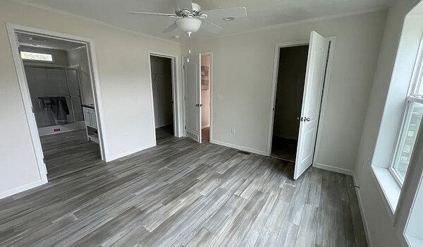 GEM Series / Moonstone 56 56GEM28563AH Interior 131644