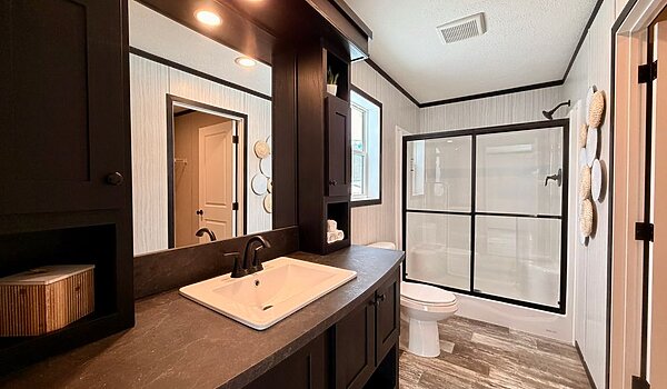 GEM Series / Diamond 56GEM28523BH Interior 131683