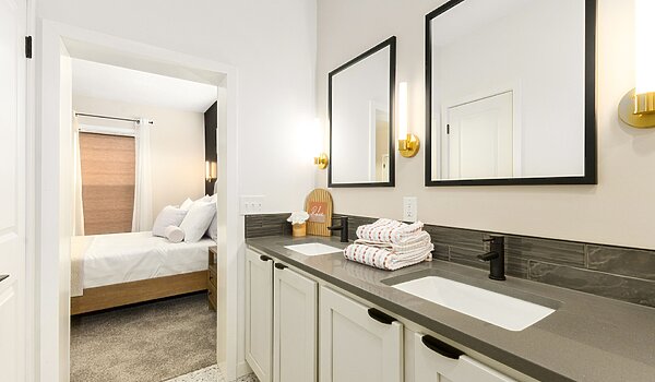 Pinecrest Elite (Mod) / Kiawah 28623AM Bathroom 147057