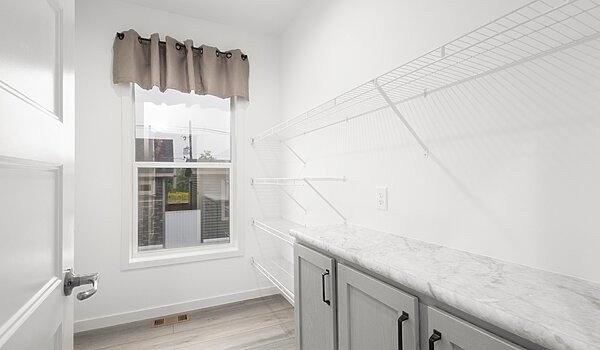 Pinecrest Elite (Mod) / Prairie Dunes 28563BM Kitchen 147071