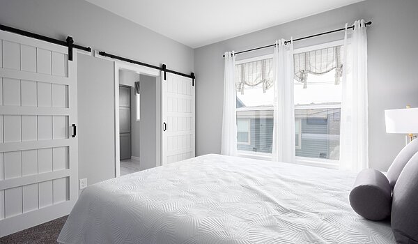 Pinecrest Elite (Mod) / Pine Valley 28523AM Bedroom 147102
