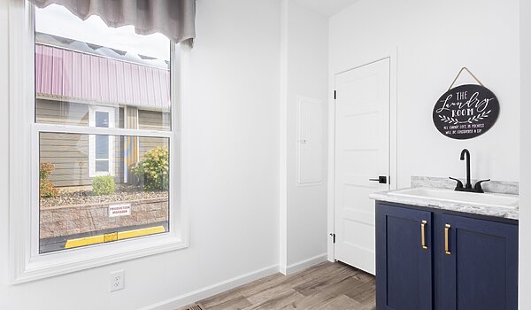 Pinecrest Elite (Mod) / Pine Valley 28523AM Utility 147113