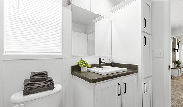 Blazer Select / Grand Am 28523E Bathroom 147281
