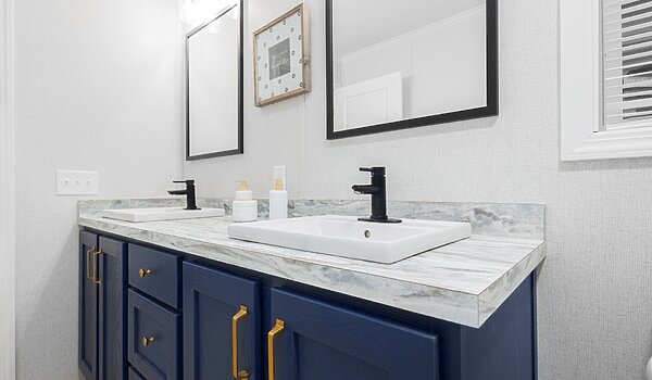 Blazer Select / Elite 5 28522A Bathroom 147393