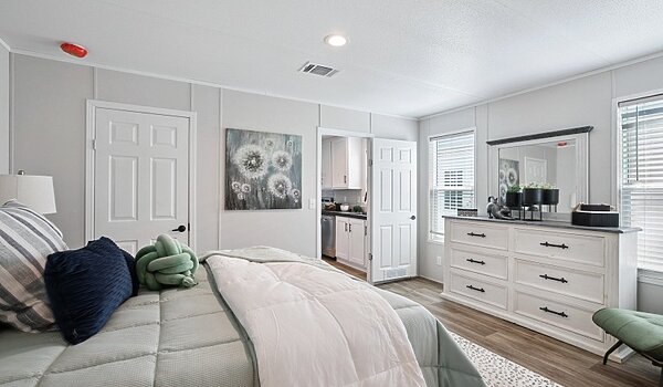 Blazer-Bravo / Valor 16763N Bedroom 147433