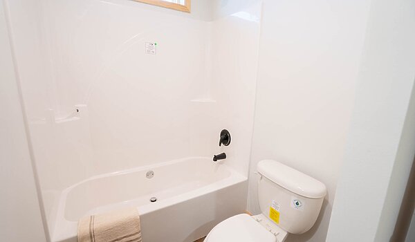 LandMark Ranch / Douglas 2LM1012-P Bathroom 99945