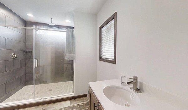 Landmark Series / Willowood 9L32764B (2LM1023-V) Interior 129180