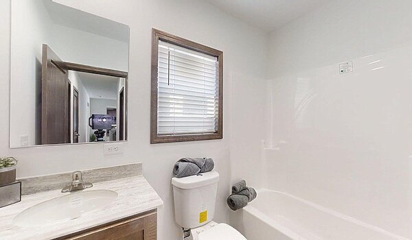 Landmark Series / Willowood 9L32764B (2LM1023-V) Interior 129181