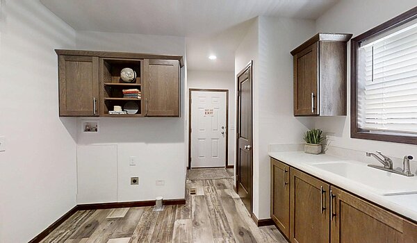 Landmark Series / Willowood 9L32764B (2LM1023-V) Interior 129182
