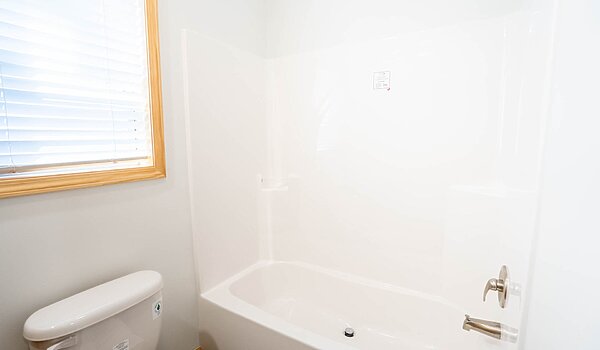 LandMark Ranch / Willowood 2LM1023-V Bathroom 103891