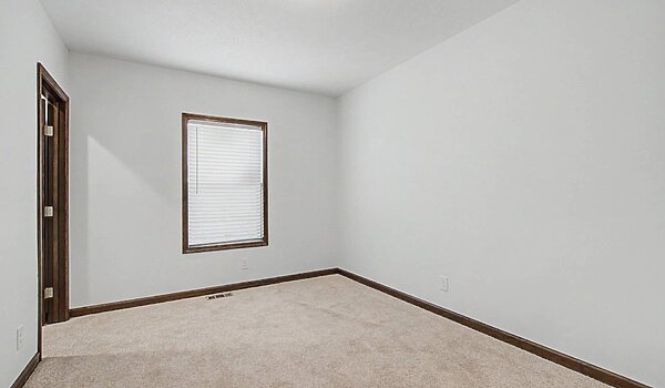 Landmark Series / Willowood 9L32764B (2LM1023-V) Interior 130018