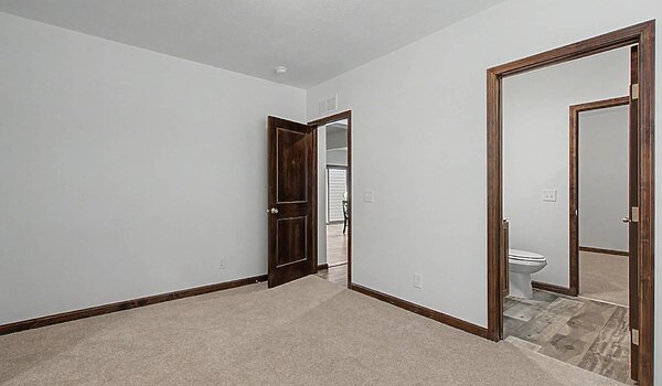 Landmark Series / Willowood 9L32764B (2LM1023-V) Interior 130020