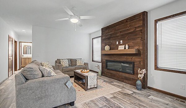 Landmark Series / Willowood 9L32764B (2LM1023-V) Interior 130008