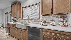 Landmark Series / Willowood 9L32764B (2LM1023-V) Interior 130013