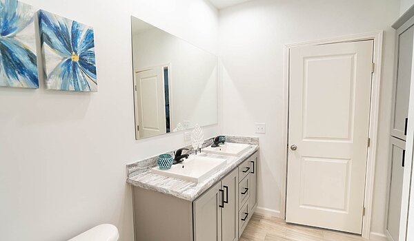 LandMark Ranch / Mulberry 2LM1018-V Bathroom 103797