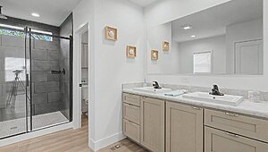 Landmark Series / Lionel 9L32683A (2LM1021-V) Bathroom 130080