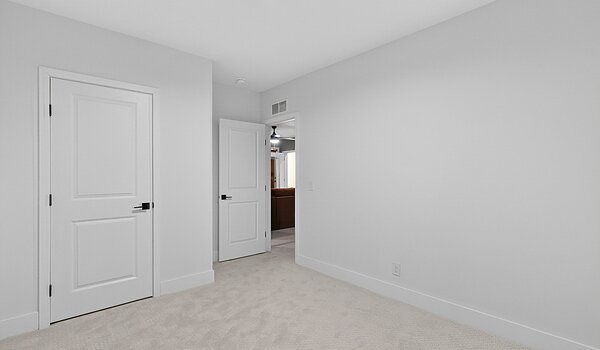 Landmark Series / Luxus 9L46684A Interior 123586