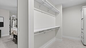 Landmark Series / Luxus 9L46684A Interior 123591