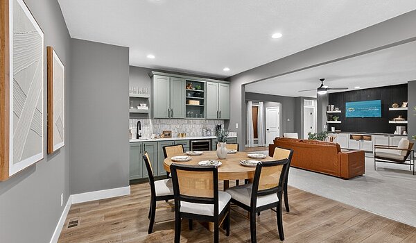 Landmark Series / Luxus 9L46684A Interior 123576