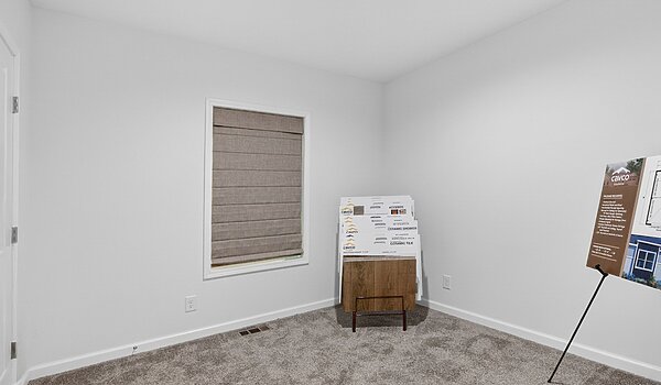 Landmark Essence / 21 32604B Interior 125533