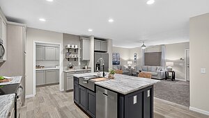 Landmark Essence / 21 32604B Interior 125528