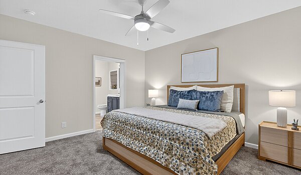 Landmark Essence / 21 32604B Interior 125530