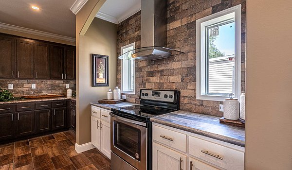 Cypress Manor / 0643A Kitchen 47700