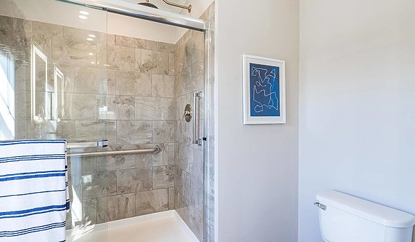 Homes of Merit Community / HC4522A Bathroom 61484