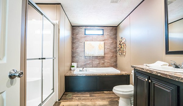 LH Waverly Crest / 28563C Bathroom 38261