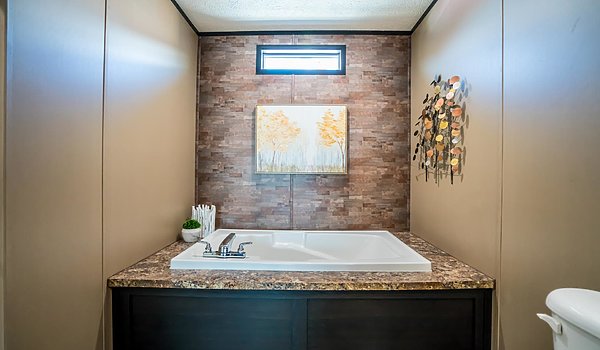 LH Waverly Crest / 28563C Bathroom 38262