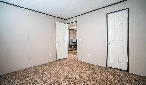 LH Waverly Crest / 28563C Bedroom 38257