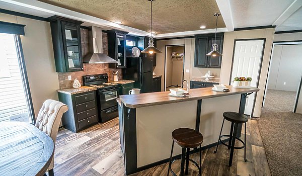 LH Waverly Crest / 28563C Kitchen 38244