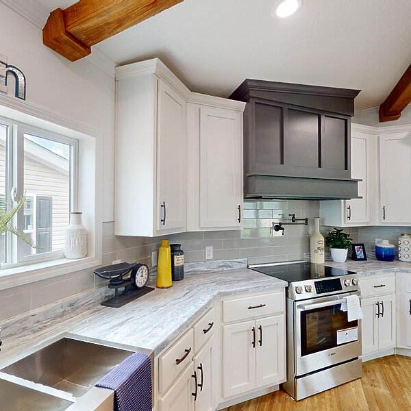 ON CLEARANCE / PRI3284-2010 with 8 foot Sidewalls 4+2 Kitchen 104026